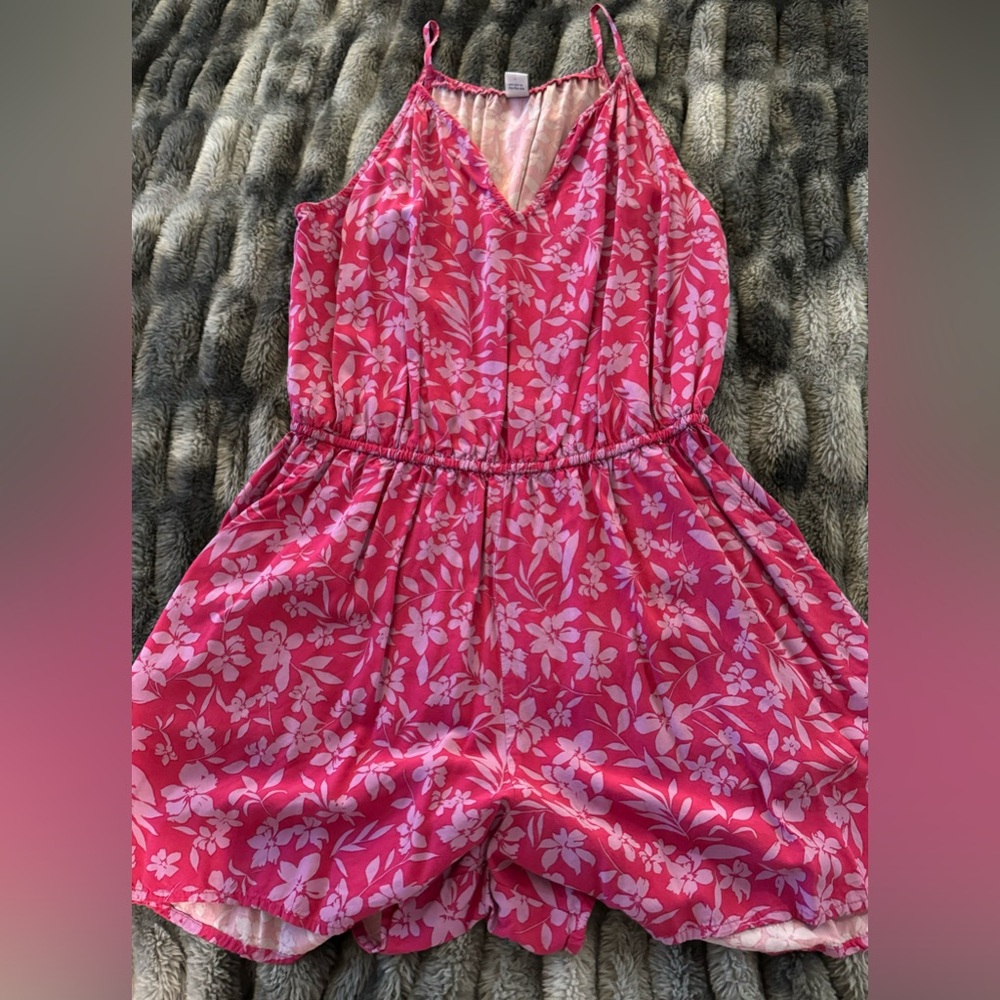 Pink old navy jumper with flowers